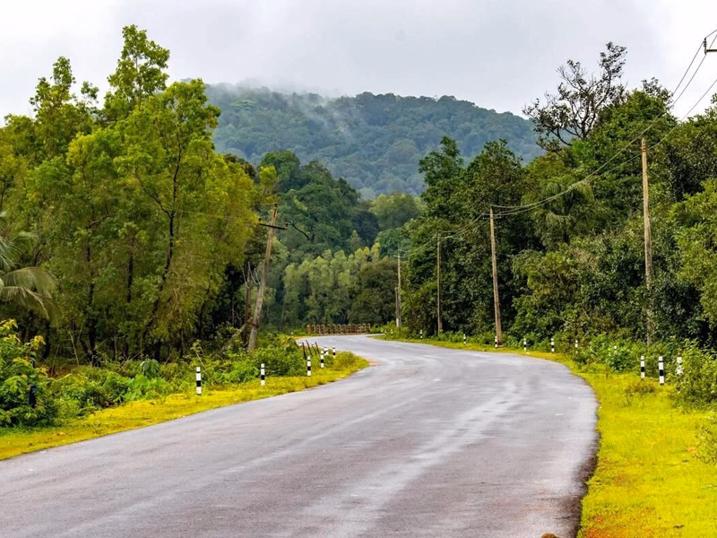 Scenic drive through India